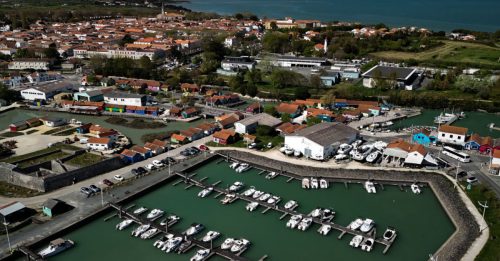 法国发生驾车蓄意撞人事件