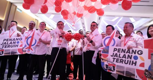 槟火箭大会｜沈志强赞两任首长政绩 林冠英“敢做敢言” 曹观友“行动派”领导