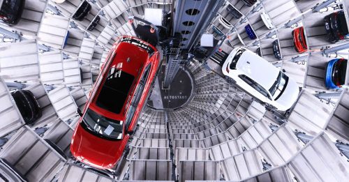 昔日荣光不再 德国3大车企盈利暴跌近半