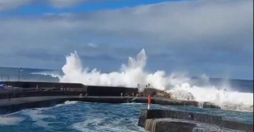 巨浪袭西班牙渡假胜地 特内里费岛3死15伤