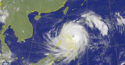 台风“凤凰”直扑台湾 多个县市停工停课