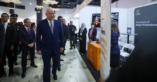 霹苏丹：AI挑战真相 传播者须赋予科技人性