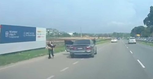 惊险！分居暴力夫油站掳妻 女子跳车逃生