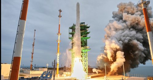 韩制火箭第4次升空 将首次进行夜间发射