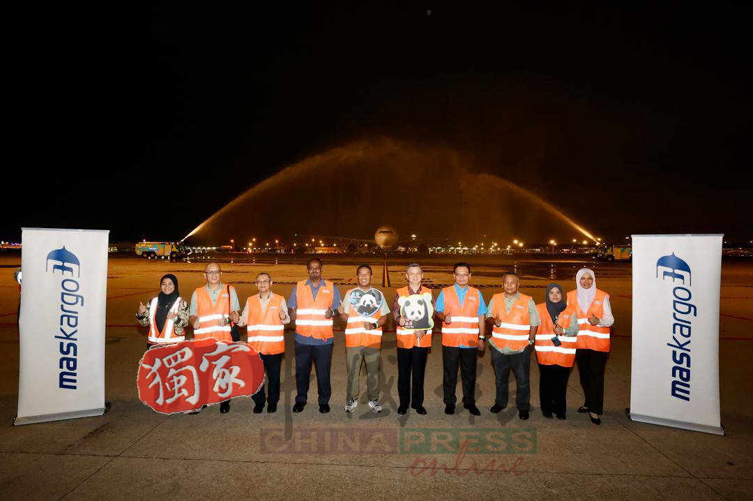 独家｜亮相了！白峰和星怡，你们好