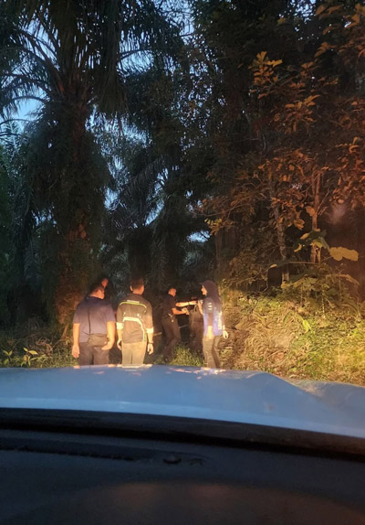 大批警员到场调查。