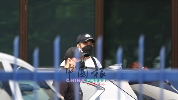 黄明志卷命案 Part 167｜律师等4人进入警区总部 黄明志随时离开警局