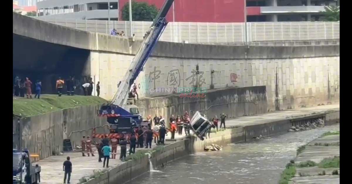 管工被冲走意外｜最新消息！管工货卡 找到了