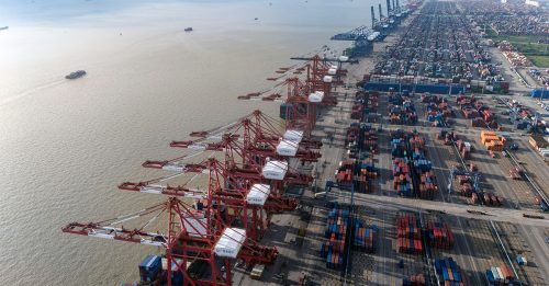 远低于预期 中国10月出口意外萎缩