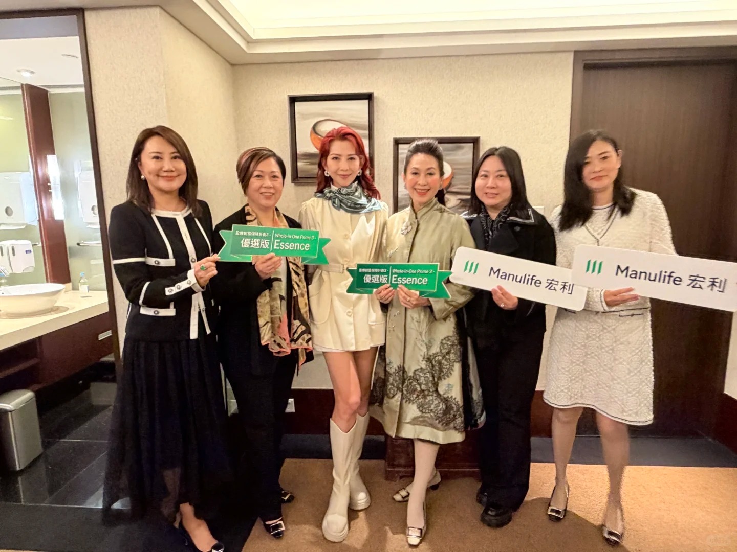 52岁视后晒纤瘦美腿 昔拍戏减肥只吃3颗葡萄