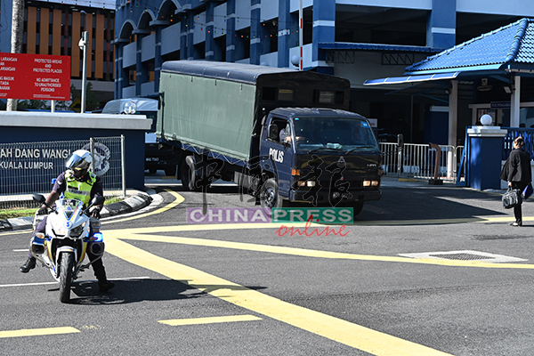 LIVE滚动·黄明志卷命案｜警准口头保释 黄明志享14天自由