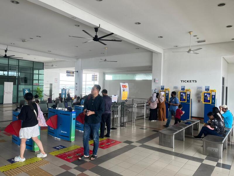 乘客如常乘搭火车服务，不受影响。