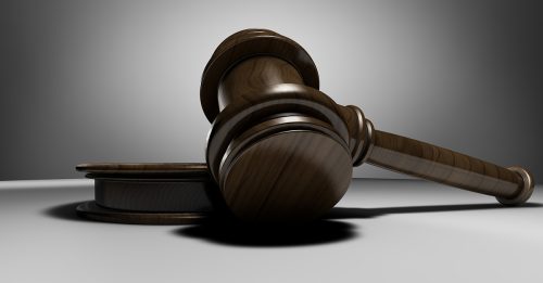 涉收律师楼贿金 49银行职员 前职员 本月分阶段被控