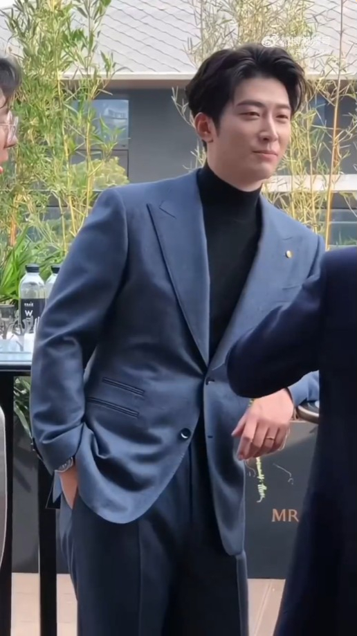 豪门驸马婚变传言后回归 一细节曝光夫妻真实关系