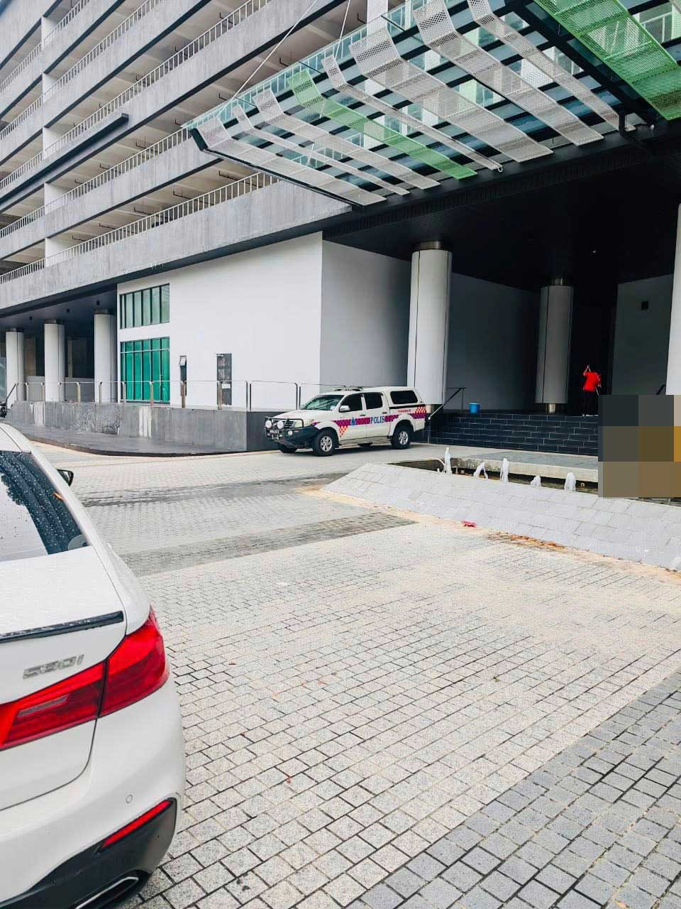 死者毙命家中长达一周后，才被发现。