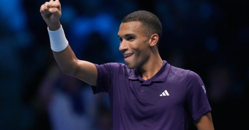 ATP年终总决赛｜2盘击退兹维列夫  阿利亚西姆搭4强末班车