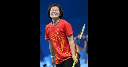 中国全运会｜16强负陈雨菲 何冰娇含泪告别