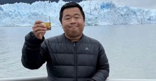 千万网红南非遭劫持4小时 被绑匪采精液毛发口水