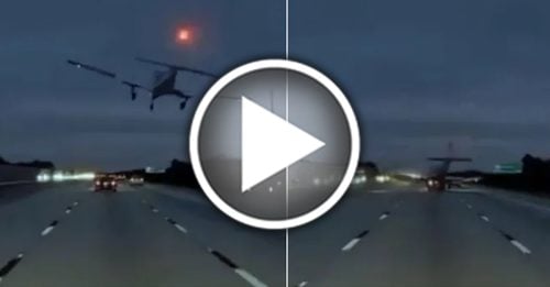 飞机公路迫降追撞汽车 女司机却关注爱车