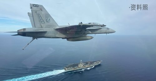 美军离谱误击 连射2导弹打自家F-18
