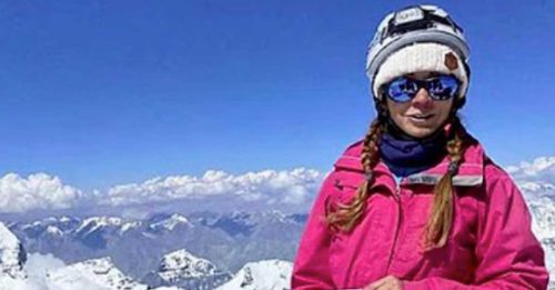 遭男友丢包山顶6小时 女子登山活活冻死