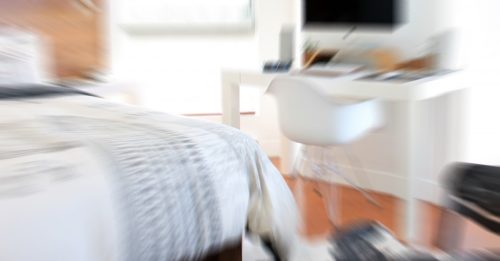 学院生猝死房内 永远等不到毕业典礼