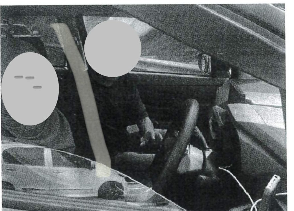 涉及辱骂陆路交通局执法员的休旅车及夫妇,随后开车扬长而去。(陆路交通局提供)