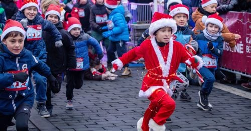 今日国际30秒｜圣诞长跑比赛