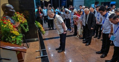 马华大会｜增设缅怀创党总会长 领袖献花陈祯禄肖像