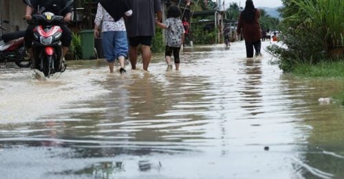 截至今晚8时 仍有881水灾灾黎