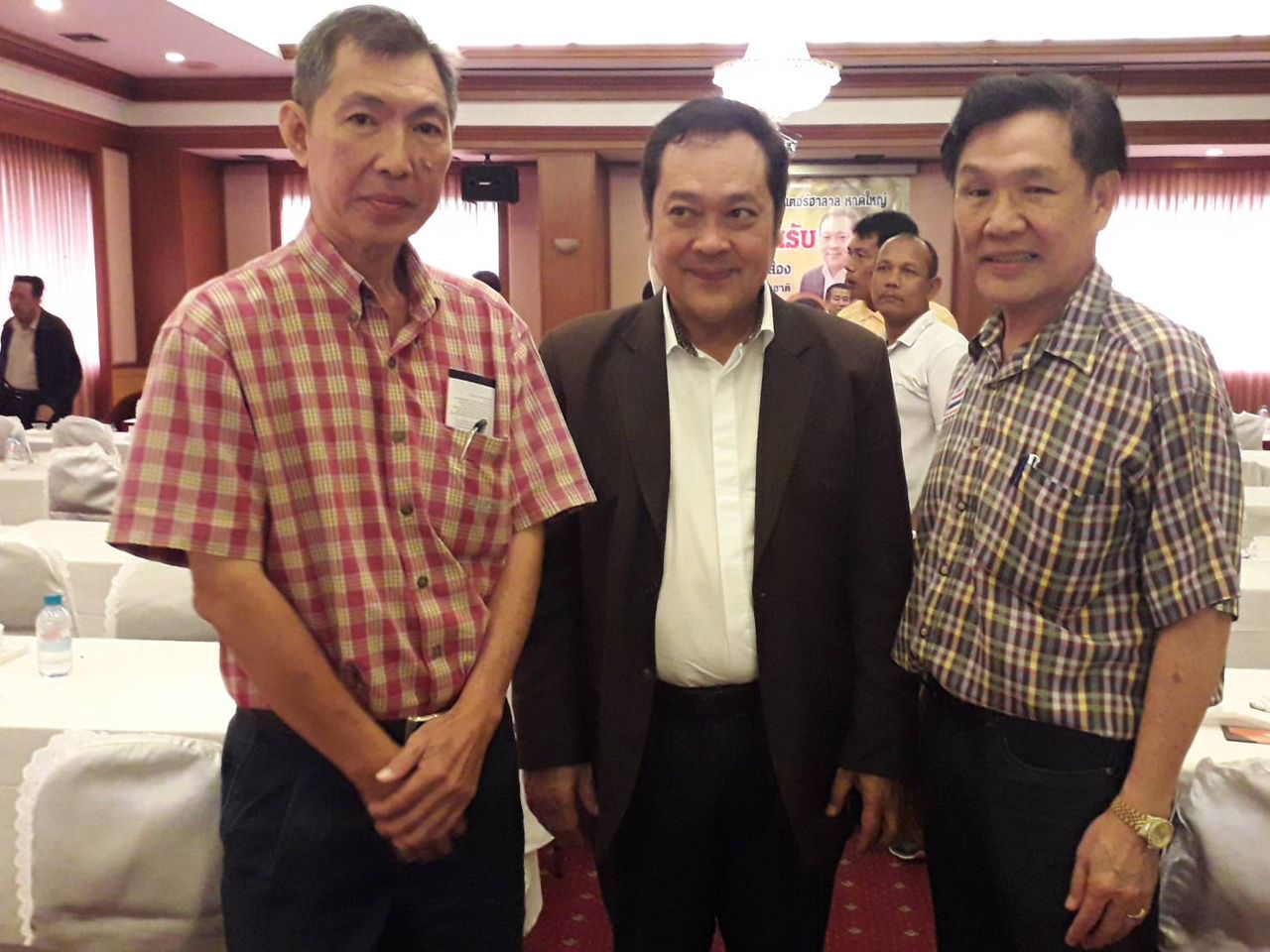 张茂德（左）与林明精（右）当年出席活动时，留下的合照。