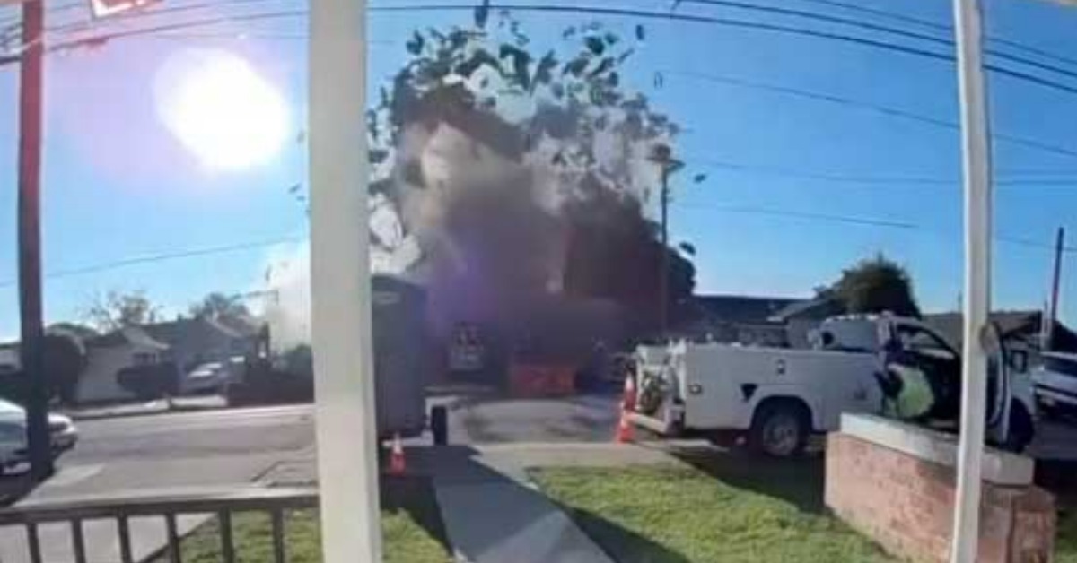 美国加州建筑气体爆炸 屋顶炸飞 至少6伤