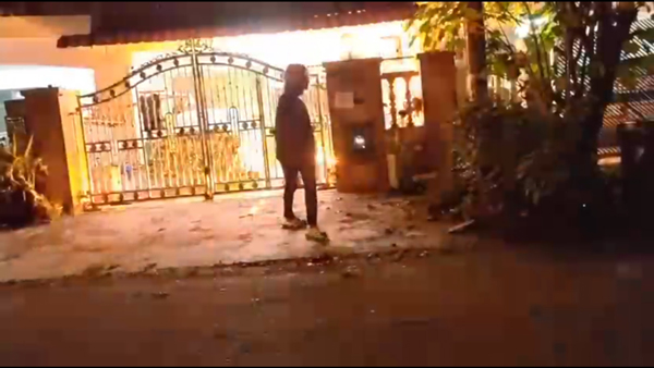 大耳窿在派员到住家纵火后,还发送他纵火影片,并询问“开心吗?”,态度嚣张。