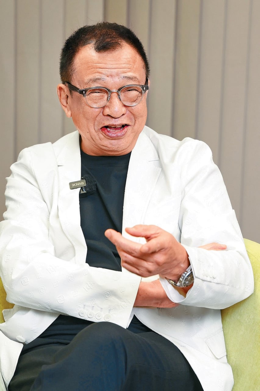 许绍雄去年确诊肾癌，并接受肾脏切除手术。