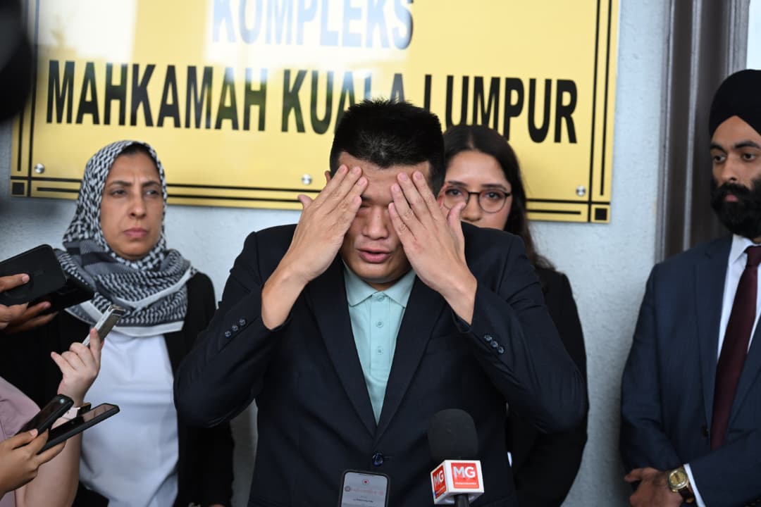 LIVE 滚动 . 沙贪腐弊案｜刁健城重申官员暴力执法 “他们持枪逼我趴地上”